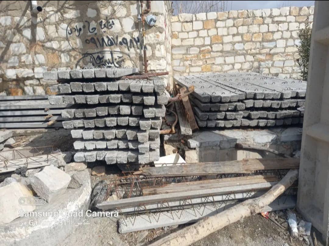 تولید و فروش تیرچه بتنی و پایه فنس کاظمی در کرمانشاه